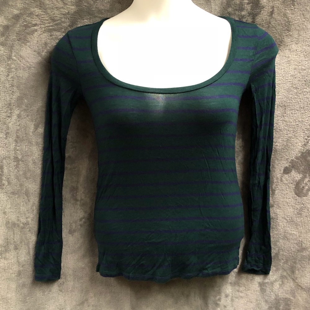 Wet seal long sleeve shirt